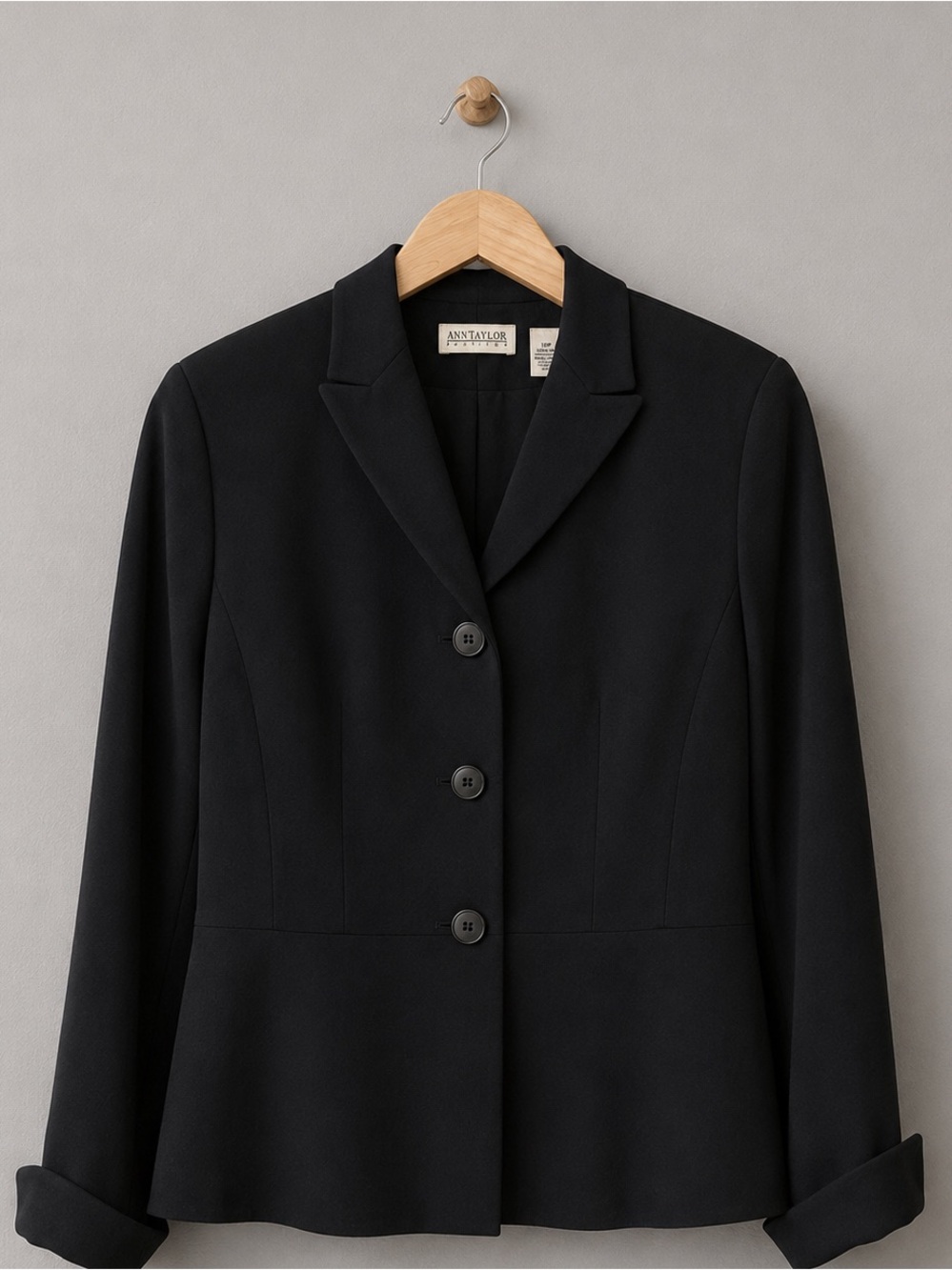 Ann Taylor Petites Black Career Blazer Jacket Women’s Size 10P 3 Button Tailored